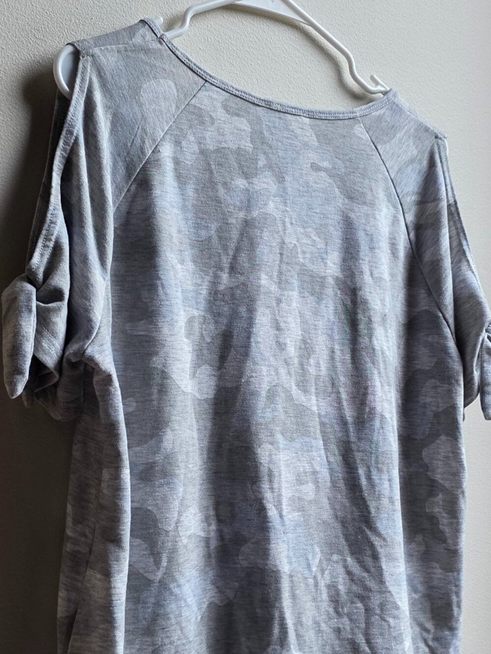 Jane and Delancey Gray Camo Short Sleeve Jersey Size XL - Picture 10 of 15